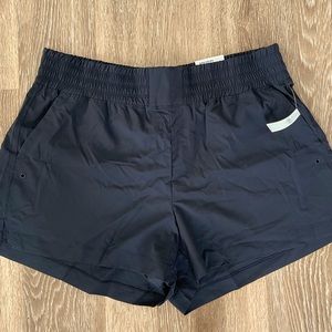 Old Navy 4” High Rise shorts NWT